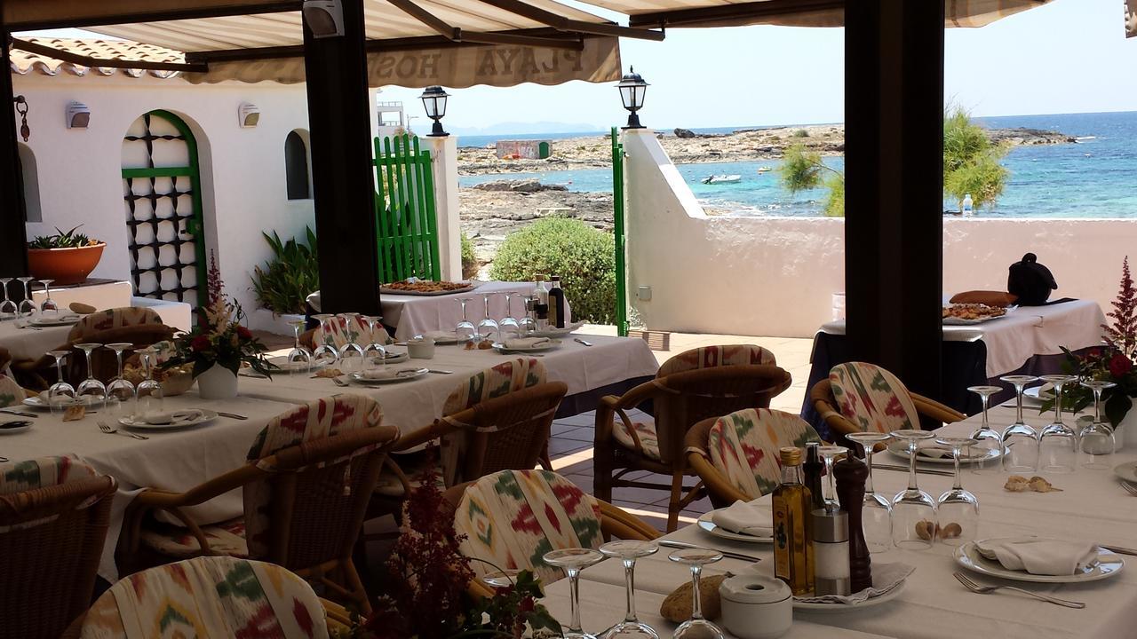 Hostal Restaurante Playa Colonia de Sant Jordi ภายนอก รูปภาพ