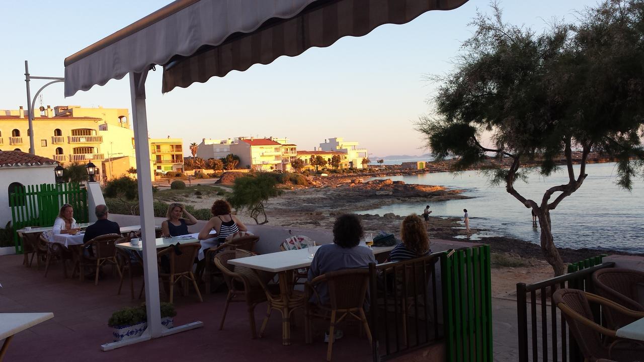 Hostal Restaurante Playa Colonia de Sant Jordi ภายนอก รูปภาพ