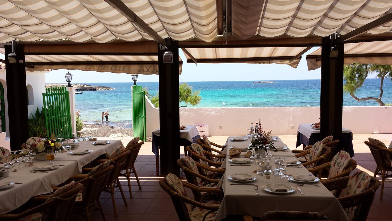 Hostal Restaurante Playa Colonia de Sant Jordi ภายนอก รูปภาพ